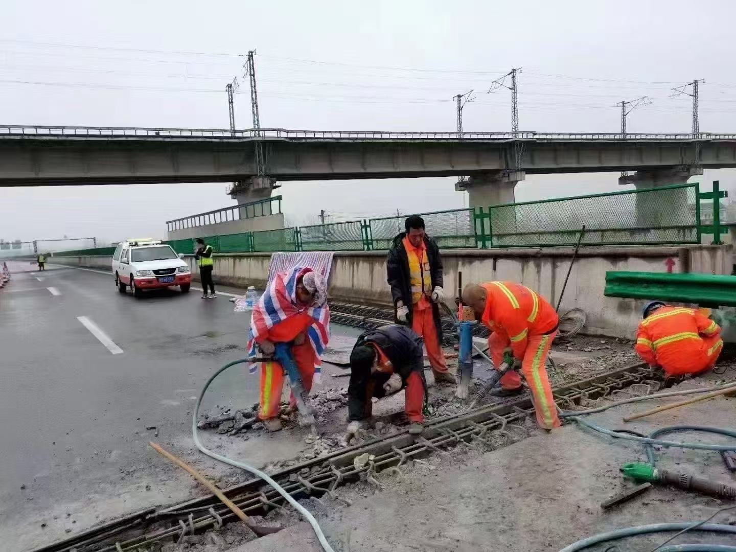 大宁桥梁伸缩缝抢修料